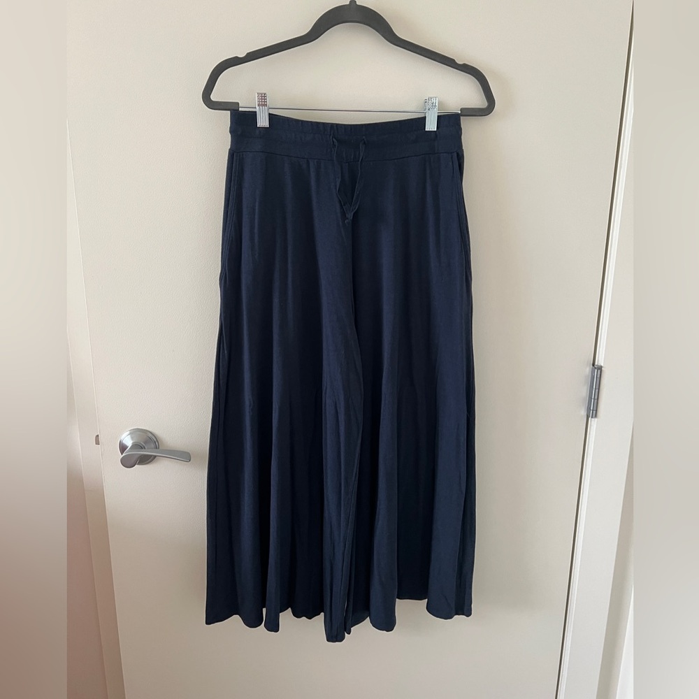 Navy soft knit organic bamboo/cotton wide legged cropped Pants